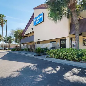 2* Inn Bay On Busch