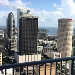  Apartment Stunning Apt With Skyline Views High Rise